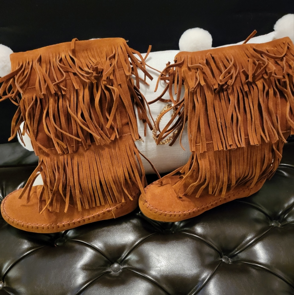 Moccasin Midrise Boots